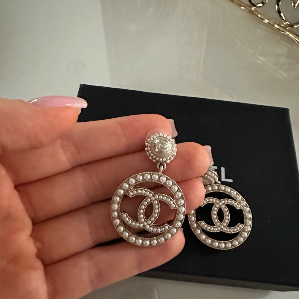 Chanel pearl earrings